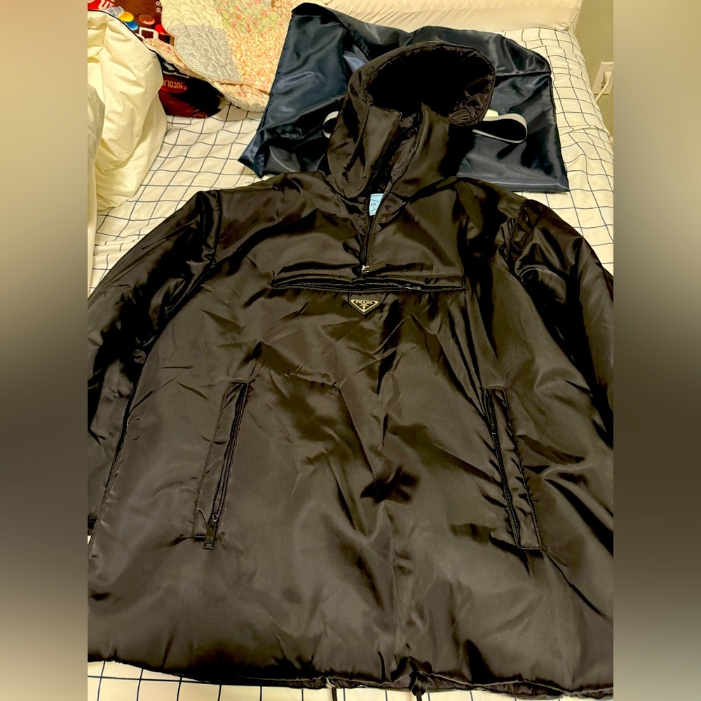 I’m selling Women Prada Down Jacket (M)